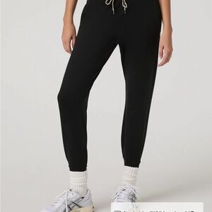 Black Vuori Joggers  with Drawstring. Super soft fabric! Great condition.